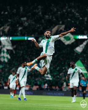 الأهلي يدك شباك الخلود بثلاثية