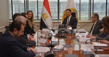 بنز إيجيبت لبحث توطين صناعة السيارات وتعميق المكون