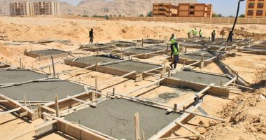 مصنع الرمان فى البدارى بأسيوط يغزو الأسواق العالمية.. استثمارات بـ600 مليون جنيه على مساحة 40 فدانا لتعظيم القيمة المضافة للمحصول وفتح أسواق تصديرية.. وتوفير مئات فرص العمل ودعم التصنيع الزراعى بالصعي