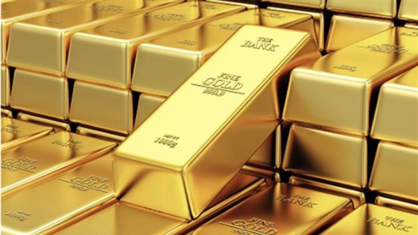 الذهب يتراجع من أعلى مستوى له في 3 أسابيع مع ارتفاع الدولار