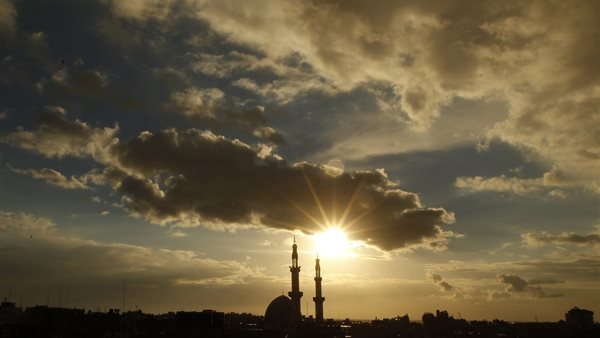 مواقيت الصلاة، موعد أذان الفجر اليوم الأحد 26 - 4 - 2026 في القاهرة والمحافظات