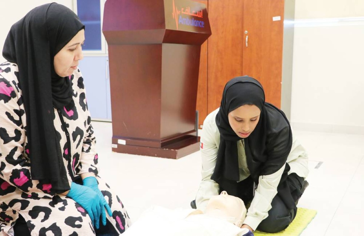 «نسائية دبي» تؤهل متطوعاتها للتعامل مع الحالات الطارئة