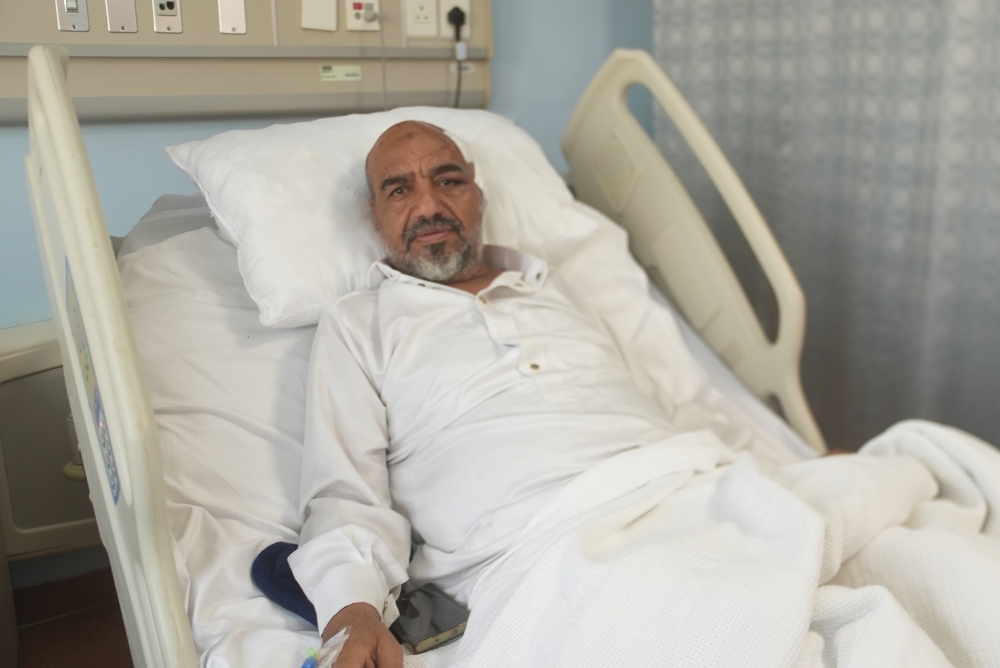 "طبية مكة" تستأصل ورمًا دماغيًا معقدًا لدى حاج يمني