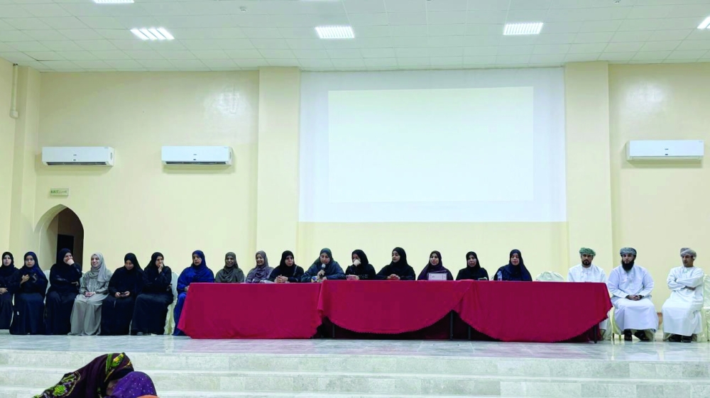 جمعيتا المرأة العُمانية بالحمراء وبهلا تنتخبان مجلسي الإدارة وتستعرضان خطط 2026