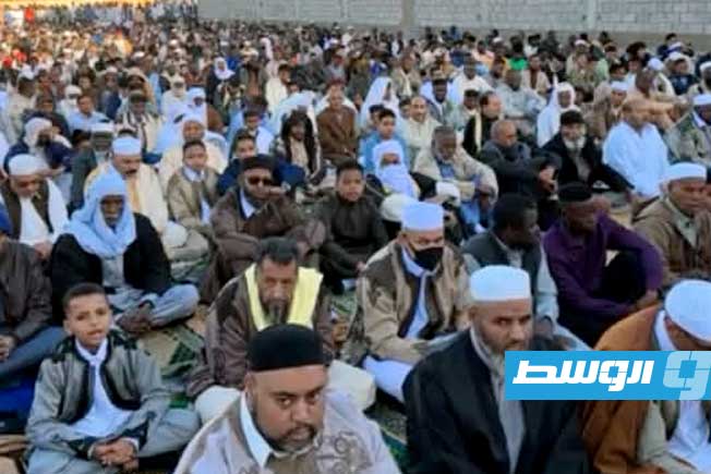 أهالي سبها ومرزق يؤدون صلاة العيد