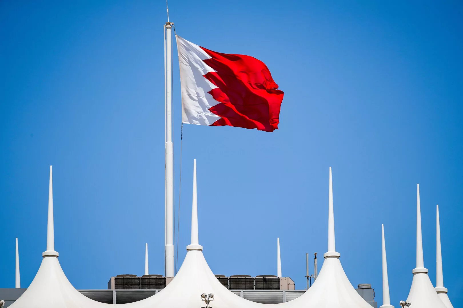 الخارجية البحرينية: نحتفظ بحق الدفاع ضد الهجمات الإيرانية ونطالب مجلس الأمن بمحاسبة طهران