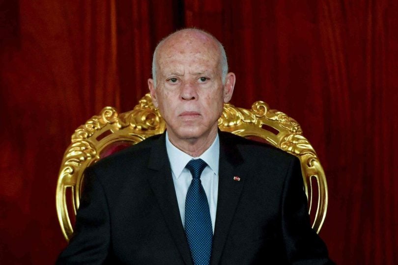 ردا على ما روجته الصحافة الإيطالية.. الرئيس التونسي: الدولة لا تُدار بالصفحات المشبوهة