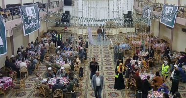 مصر على سفرة واحدة.. إقبال الصائمين على إفطار التحالف الوطني بقنا