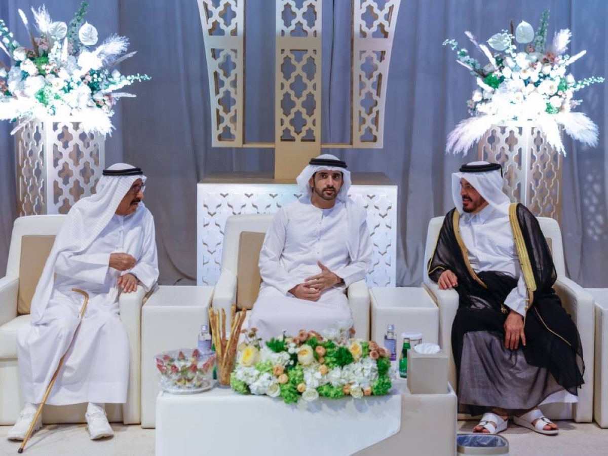 حمدان بن محمد يحضر أفراح آل ثاني بالشارقة