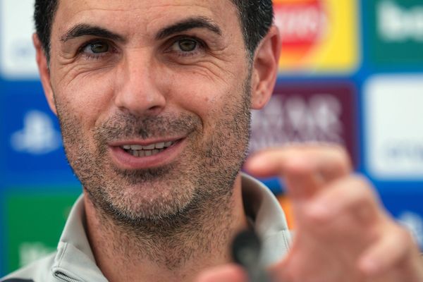 أرتيتا يروي لحظات السعادة بعد الفوز بالدوري الإنجليزي مع أرسنال
