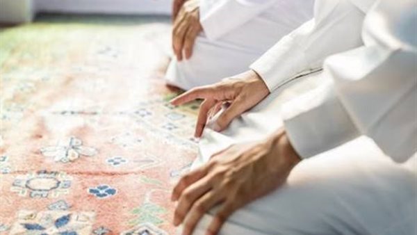 اختلف فيها الفقهاء، حكم صلاة الجمعة لمن أدرك الإمام في التشهد