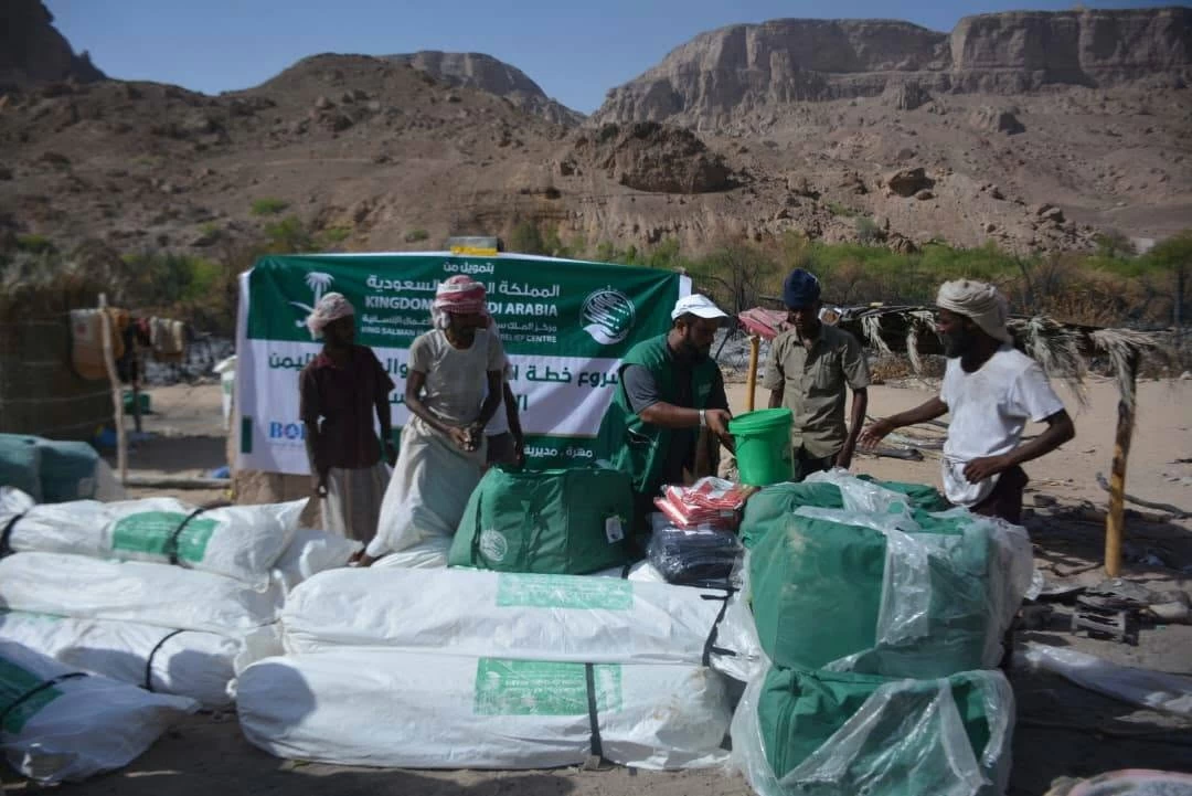 في استجابة سريعة.. مركز الملك سلمان يغيث متضرري حريق المهرة