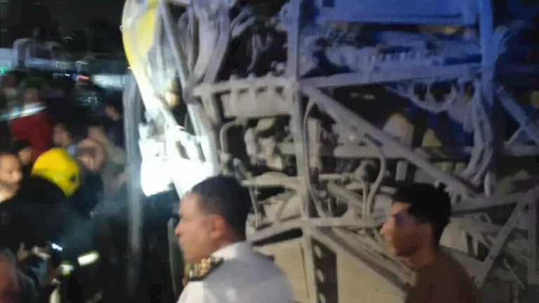 رفع آثار الحادث و16 مصابًا.. ماذا جرى في حادث أتوبيس كوبري الأباجية؟