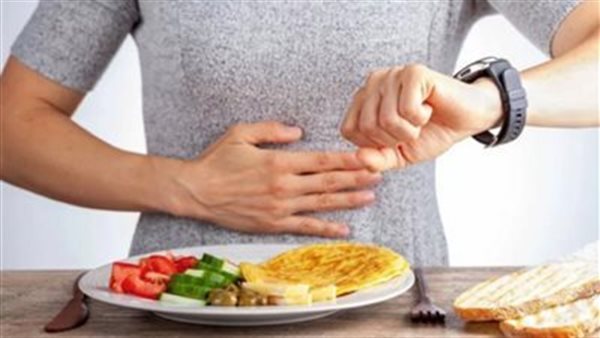 أخصائي تغذية علاجية يكشف عادات خاطئة في الصيام تسبب زيادة الوزن