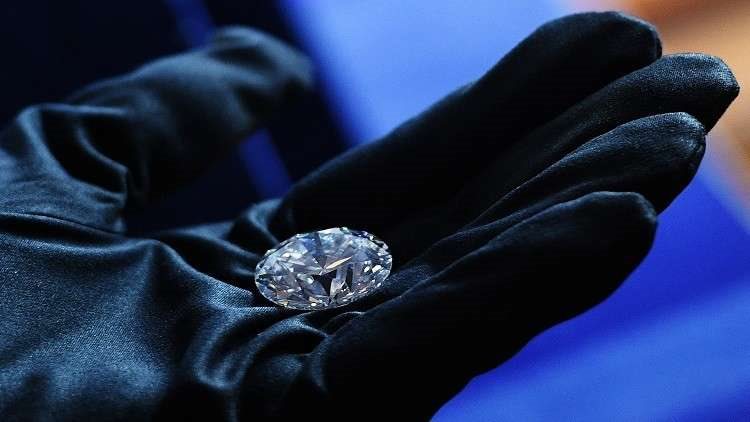 على مقياس الذرات.. الألماس يفاجئ العلماء بسلوك مطاطي مفيد في صناعة هذا النوع من الأجهزة
