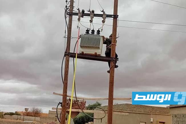 إعادة تأهيل شبكة الكهرباء في بني وليد بعد تضررها من سوء الطقس