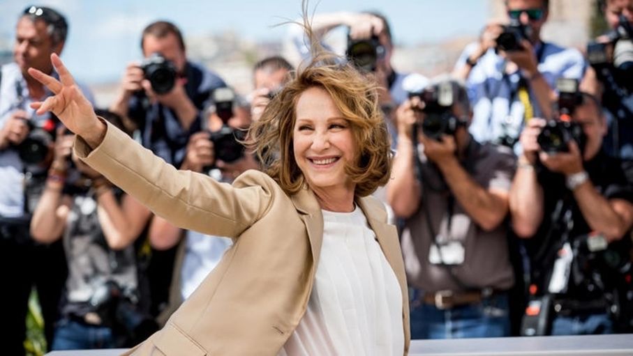 رحيل نتالي باي أيقونة السينما الفرنسية عن 77 عاماً