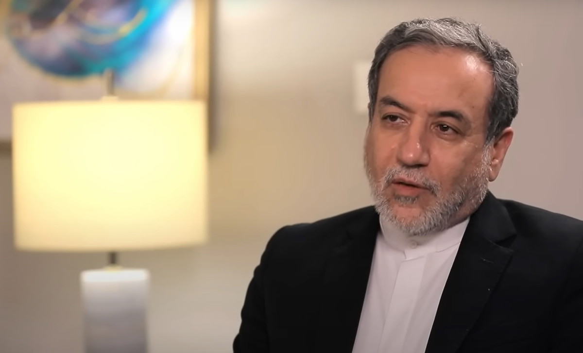 وزير الخارجية الإيراني: ردنا سيستهدف القواعد الأميركية وسنواصل الدفاع عن سيادتنا ووحدة أراضينا