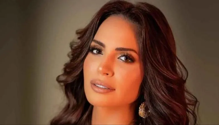 أول تعليق من آمال ماهر على طرح شيرين عبدالوهاب «الحضن شوك»