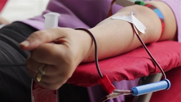 الصحة: التبرع بالدم ينقذ حياة أكثر من مريض ويعزز مخزون أكياس الدم بالمستشفيات