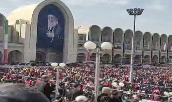 جنازة علي خامنئي تجمع أقطاب النظام الإيراني وغياب مجتبى يثير التساؤلات وترمب يعلن وقف إطلاق النار لأسبوع