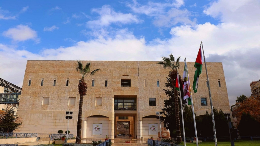 أمانة عمّان: خطط لإنشاء مواقف "اركن وانطلق" قرب دوار المدينة الرياضية ومحطة طارق