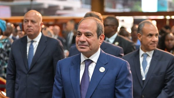 نشاط حافل للرئيس في قمة G7، السيسي يشارك في غداء عمل بعنوان "مواجهة الأزمات وضمان الاستقرار في الشرق الأوسط".. ويلتقي ترامب وماكرون وفريدريش ودا سيلڤا