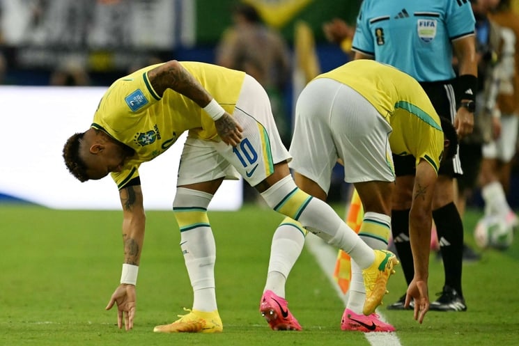 استقبال جنوني لنيمار في عودته المونديالية مع البرازيل- (فيديو)