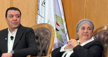 مصطفى كامل يبكى أثناء استعادة ذكرياته مع هاني شاكر