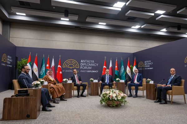 فيصل بن فرحان يشارك في الاجتماع الوزاري لمجموعة الثمانية