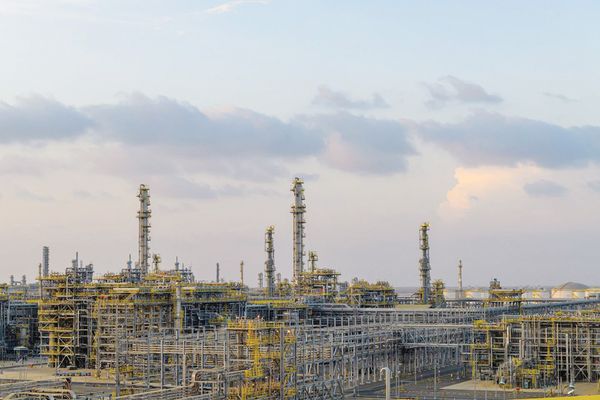 في أول عملية تصدير.. أرامكو تبيع النفط من حقول الجافورة للغاز