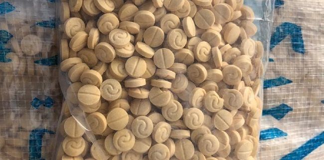 الداخلية السورية تعلن ضبط كمية كبيرة من حبوب الكبتاغون على الحدود الأردنية