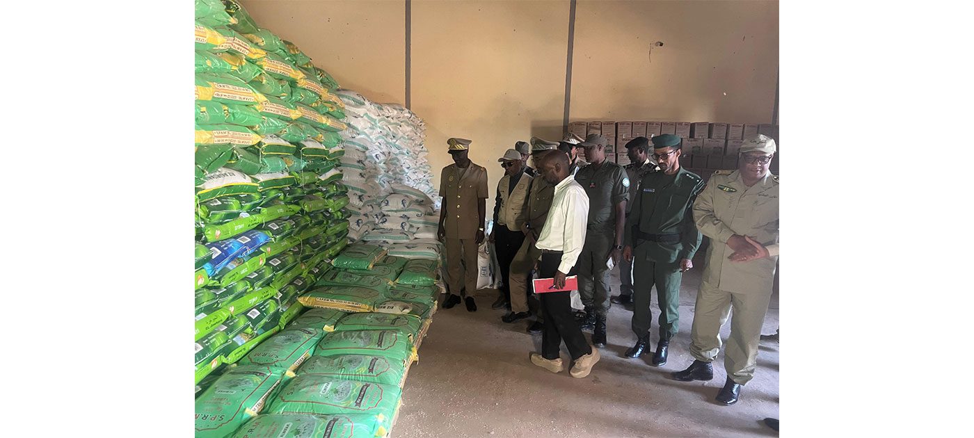 والي تيرس زمور يطلق عملية رمضان ويتفقد السوق المركزي بازويرات