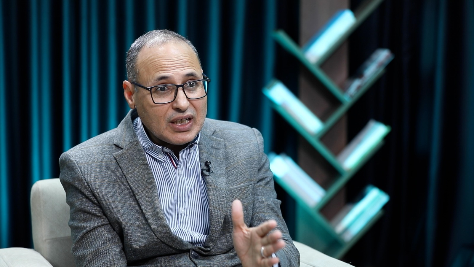 أحمد بوز: “الصحيفة” حزبي الحقيقي.. وهكذا صنعنا “معجزة” المبيعات في زمن اليوسفي