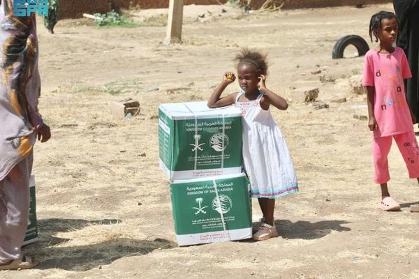 «سلمان للإغاثة» يوزّع (500) سلة غذائية في ولاية الجزيرة بالسودان