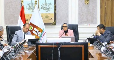 محافظ الوادي الجديد تترأس اجتماع مجلس إدارة صندوق استصلاح الأراضي