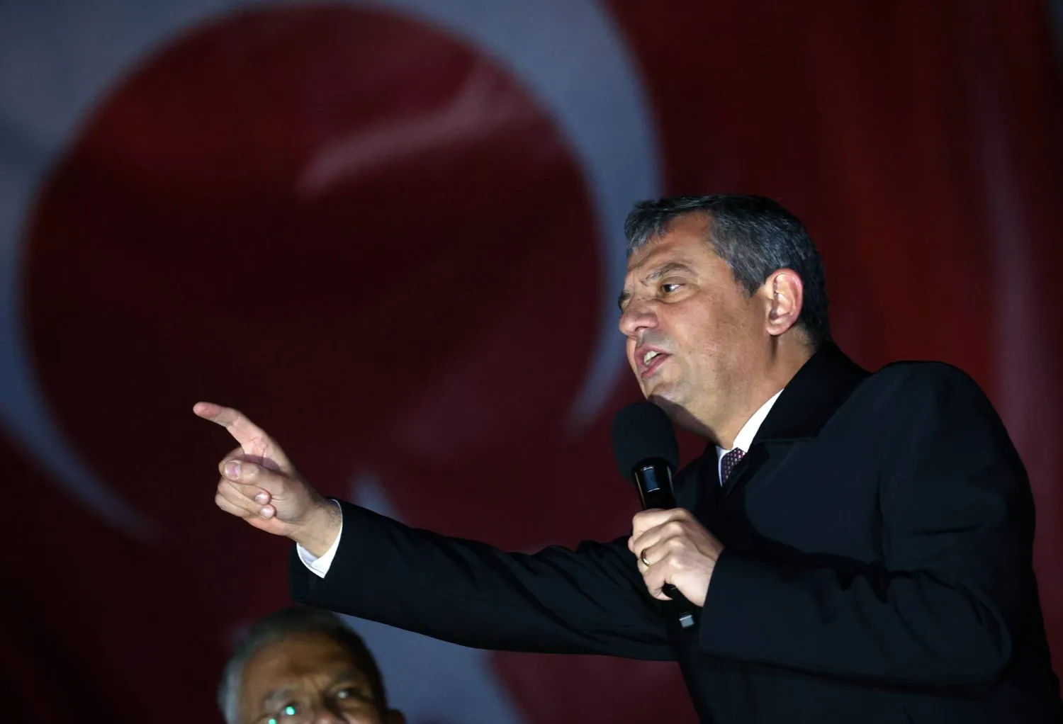 المعارضة التركية تضغط على إردوغان للتوجه إلى انتخابات مبكرة