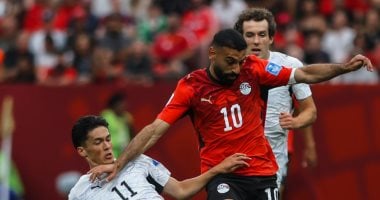 منتخب مصر ضد نيوزيلندا.. انطلاق صافرة الشوط الثانى