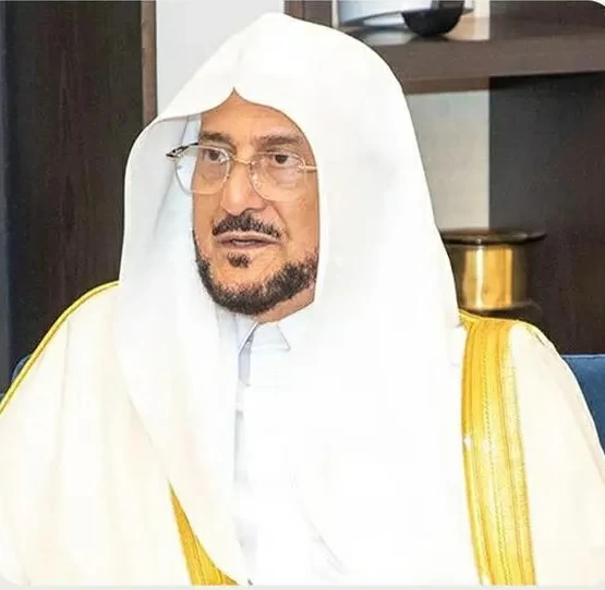 وزير الشؤون الإسلامية يهنئ القيادة بمناسبة نجاح موسم الحج