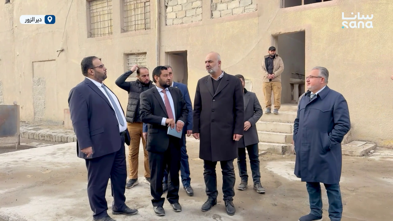 نائب وزير الاقتصاد والصناعة يطلع على واقع المدينة الصناعية بدير الزور