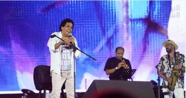الكينج محمد منير أضاء سماء مهرجان العلمين الجديدة وأمتع الجمهور بأغانيه
