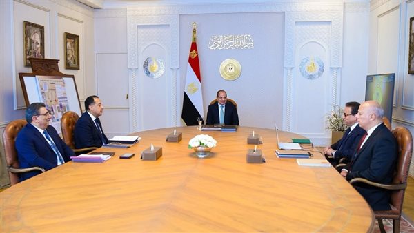 الرئيس السيسى يبحث مع رئيس الوزراء ووزير الصحة الموقف التنفيذى للتأمين الصحى الشامل