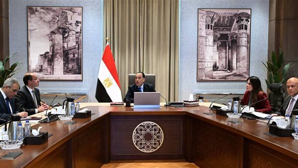 مدبولي يوجه بوضع جداول زمنية محددة لإنهاء مشروعات تحلية مياه البحار الجاري تنفيذها