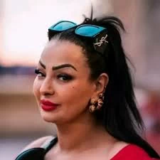 «حفل زفاف» يسجن مغنية جزائرية