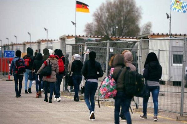 عدد طالبي اللجوء إلى ألمانيا يسجل أدنى مستوى له منذ عام 2020