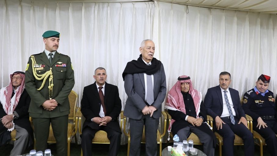 العيسوي ينقل تعازي الملك وولي العهد إلى عشائر القباعي والرشيد والجراح وعرفات