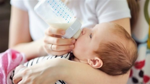 إصابة 30 رضيعا بالتسمم بعد تناولهم حليبا صناعيا في هولندا