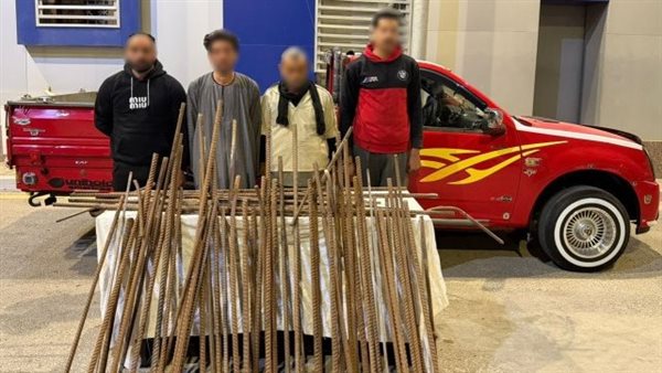 ضبط 4 أشخاص بتهمة سرقة حواجز القطار الكهربائي بالعاشر من رمضان