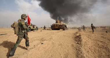 مسيرتان تستهدفان مقرا للجيش العراقي بنينوى وقصف لمعسكر صقر جنوبي بغداد