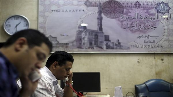 لماذا رفعت البنوك الفائدة على شهادات الاستثمار؟